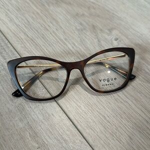 Tortoise women’s eyeglasses